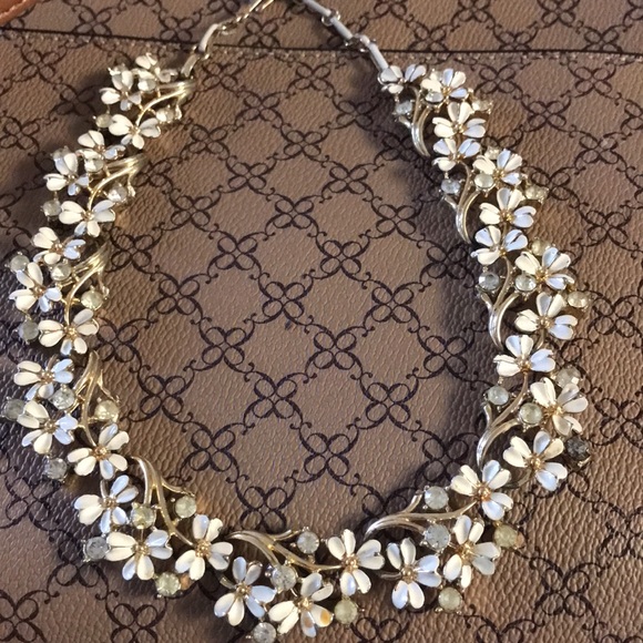 Coro necklace flower necklace - Picture 2 of 8